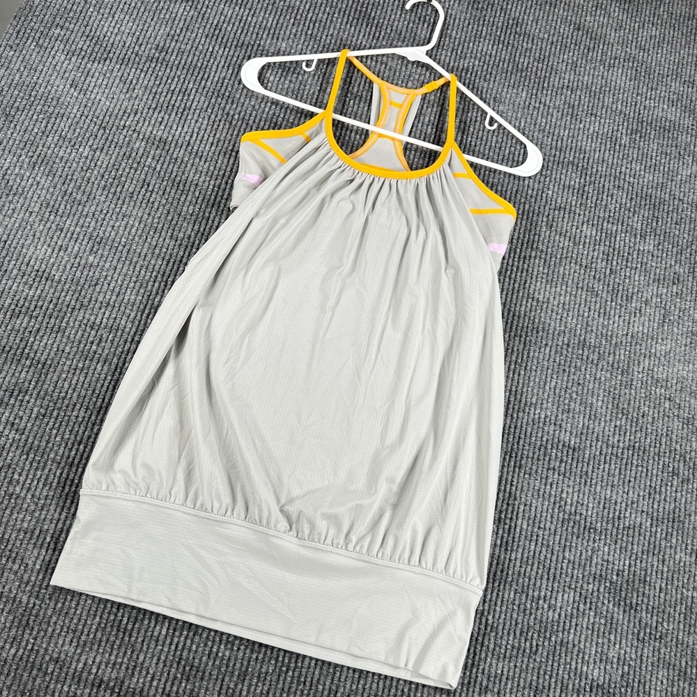 Lululemon Tank Top Shirt Womens Size 8 Gray Built in Bra Workout Yoga Casual Gym